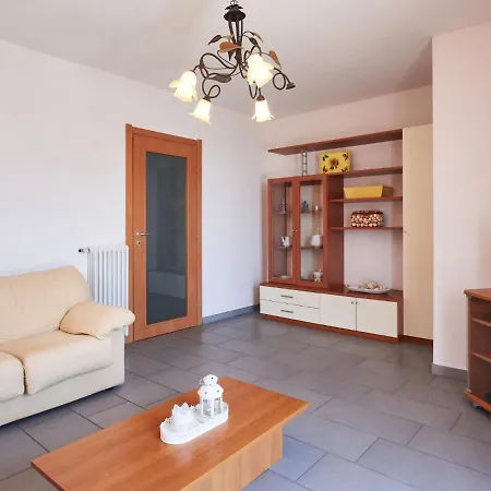 Apartman Aurora - Dma330 By Interhome