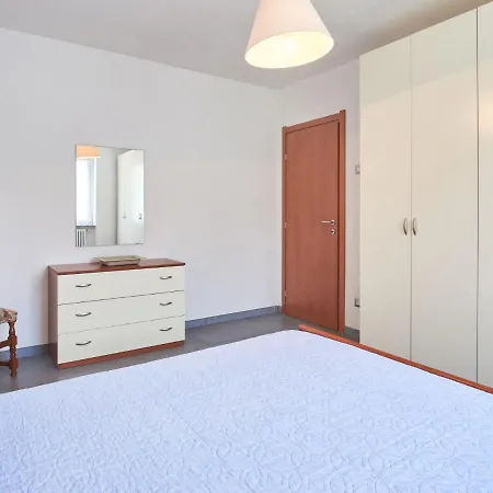 Aurora - Dma330 By Interhome Apartman